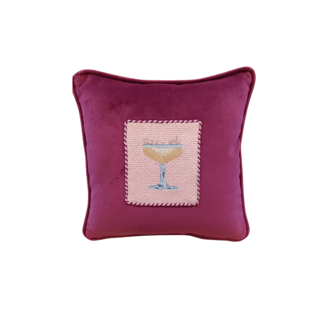 Appliquéd Square Shaped Pillow Finishing