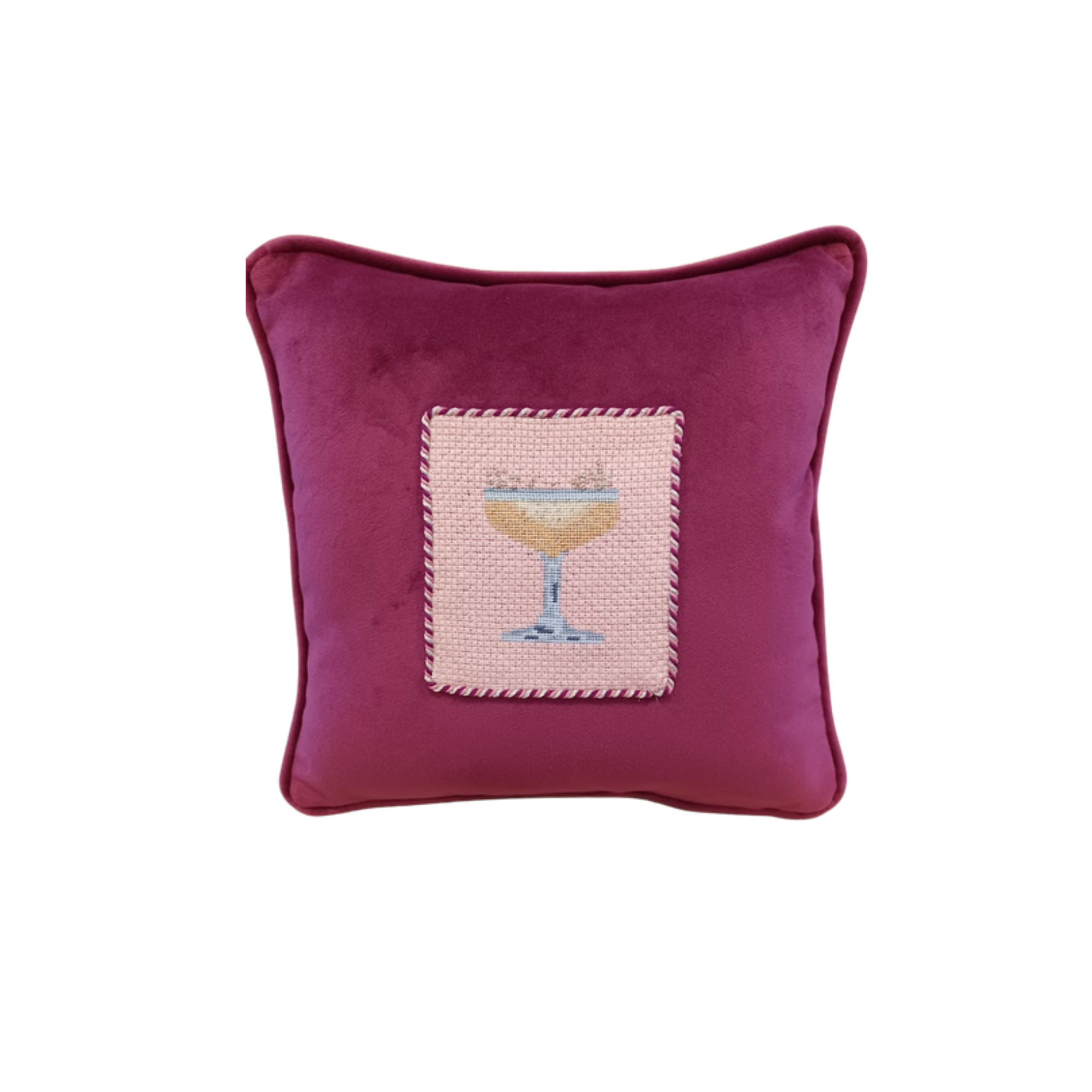 Appliquéd Square Shaped Pillow Finishing