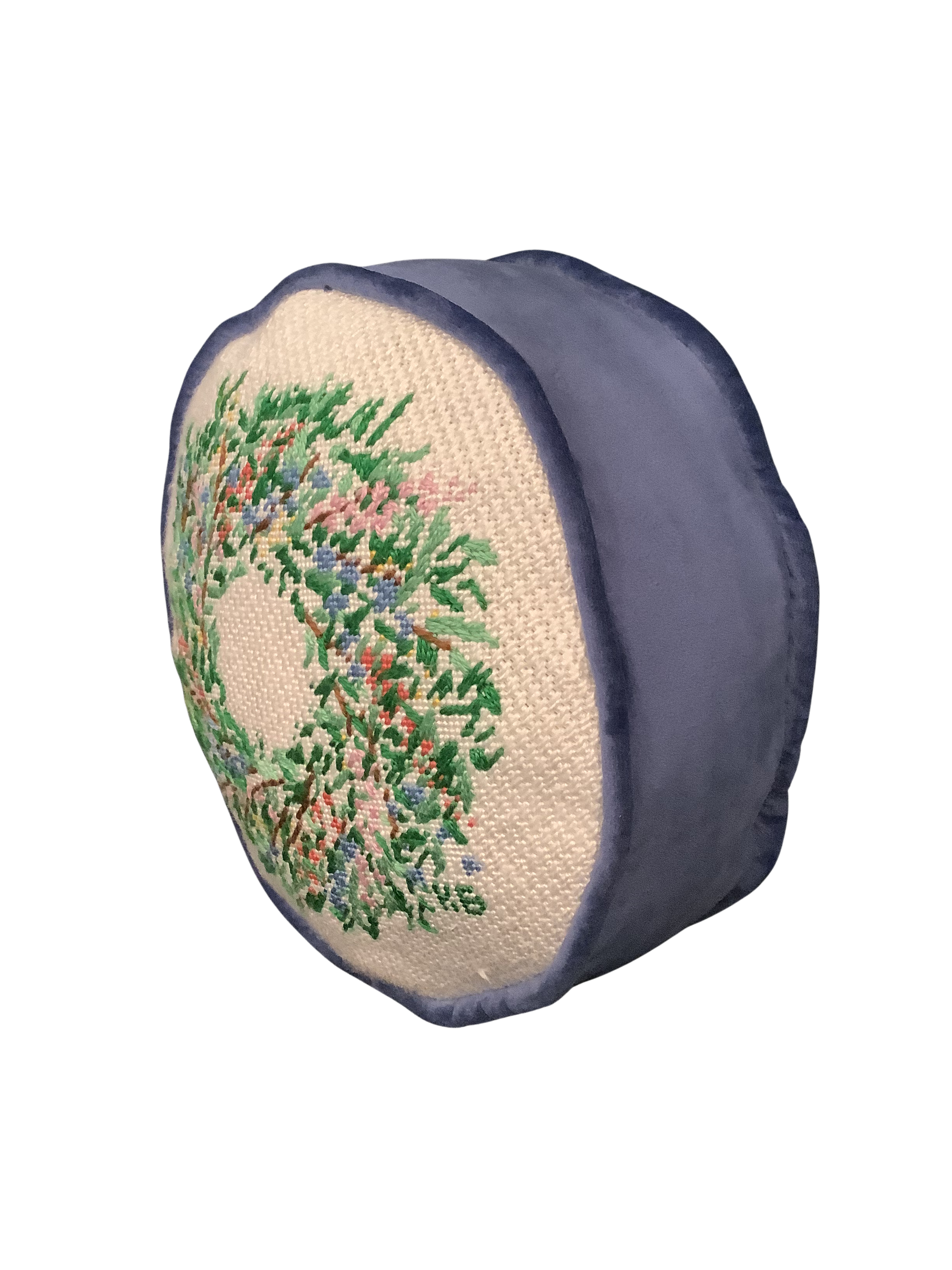 Round Gusset Edge Pillow Finishing